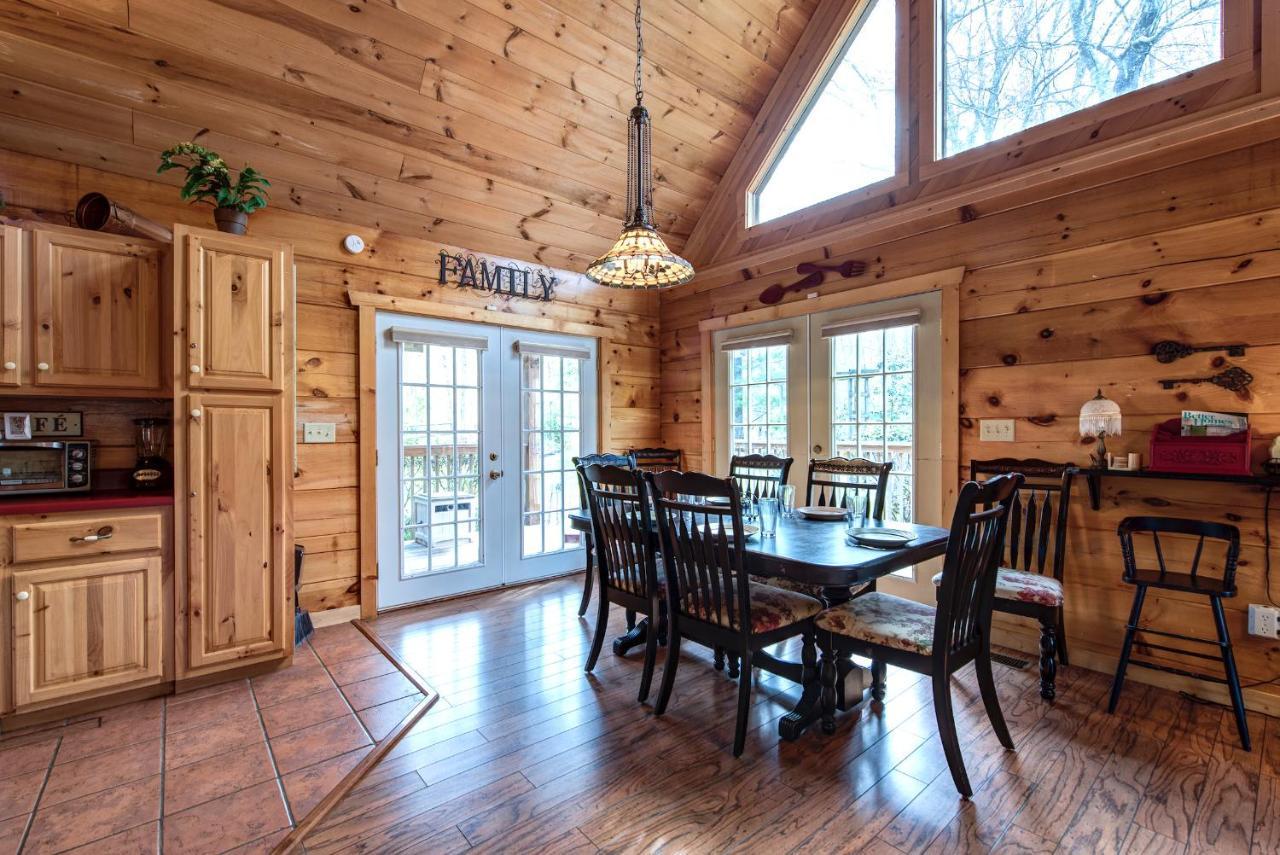 Lazy Cub Lodge Pigeon Forge Ngoại thất bức ảnh